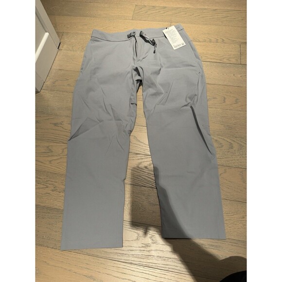 Lululemon Relaxed Fit Belted Stretch Pant 36 M5ACTS